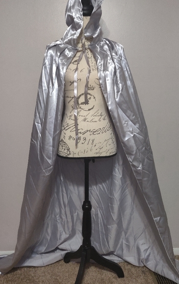 Cape - Picture 2 of 4